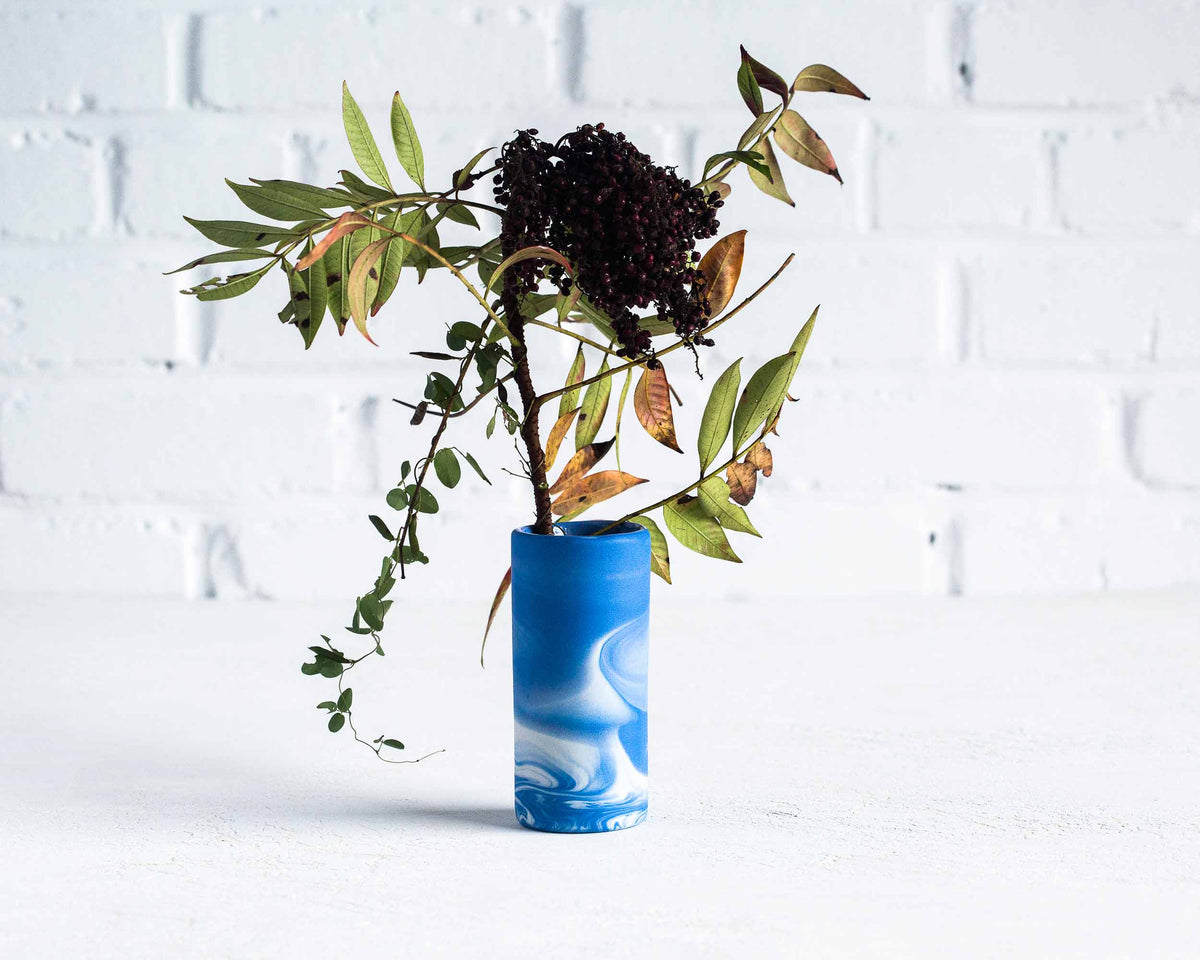 Cloudware Skinny Vase Haand